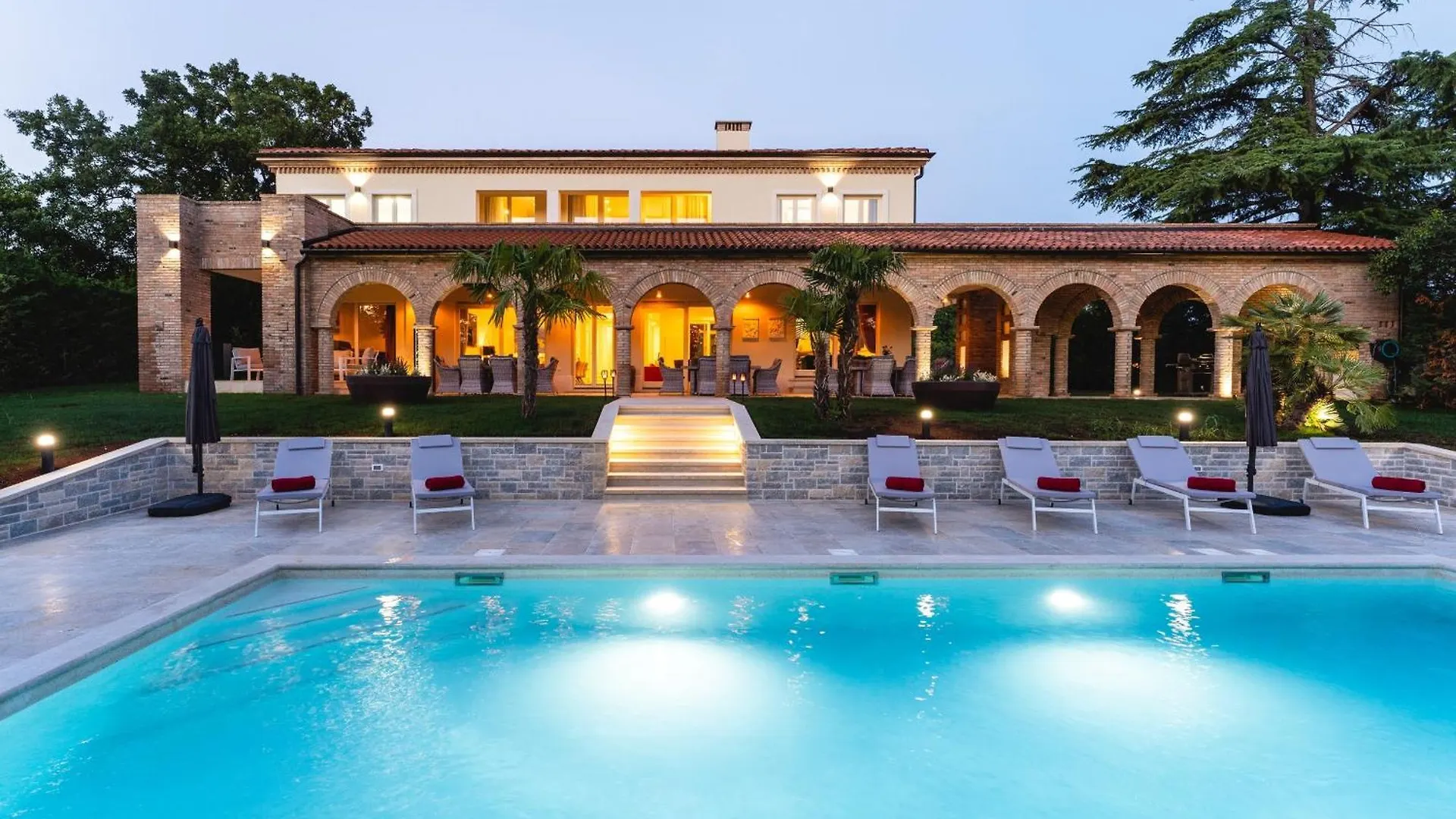 Luxury Villa Lionea In Porec For 10 People With Sea View & Private Pool