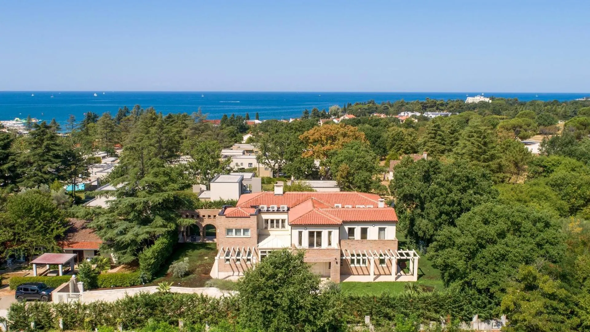 Luxury Villa Lionea In Porec For 10 People With Sea View & Private Pool